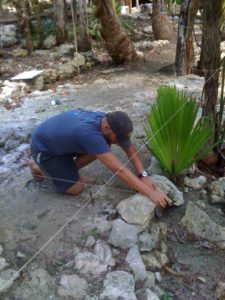 Joram practicing lost line drill in Cenote Chac Mool