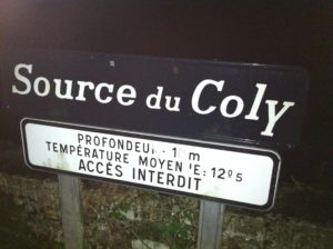 La Doux de Coly entrance at night